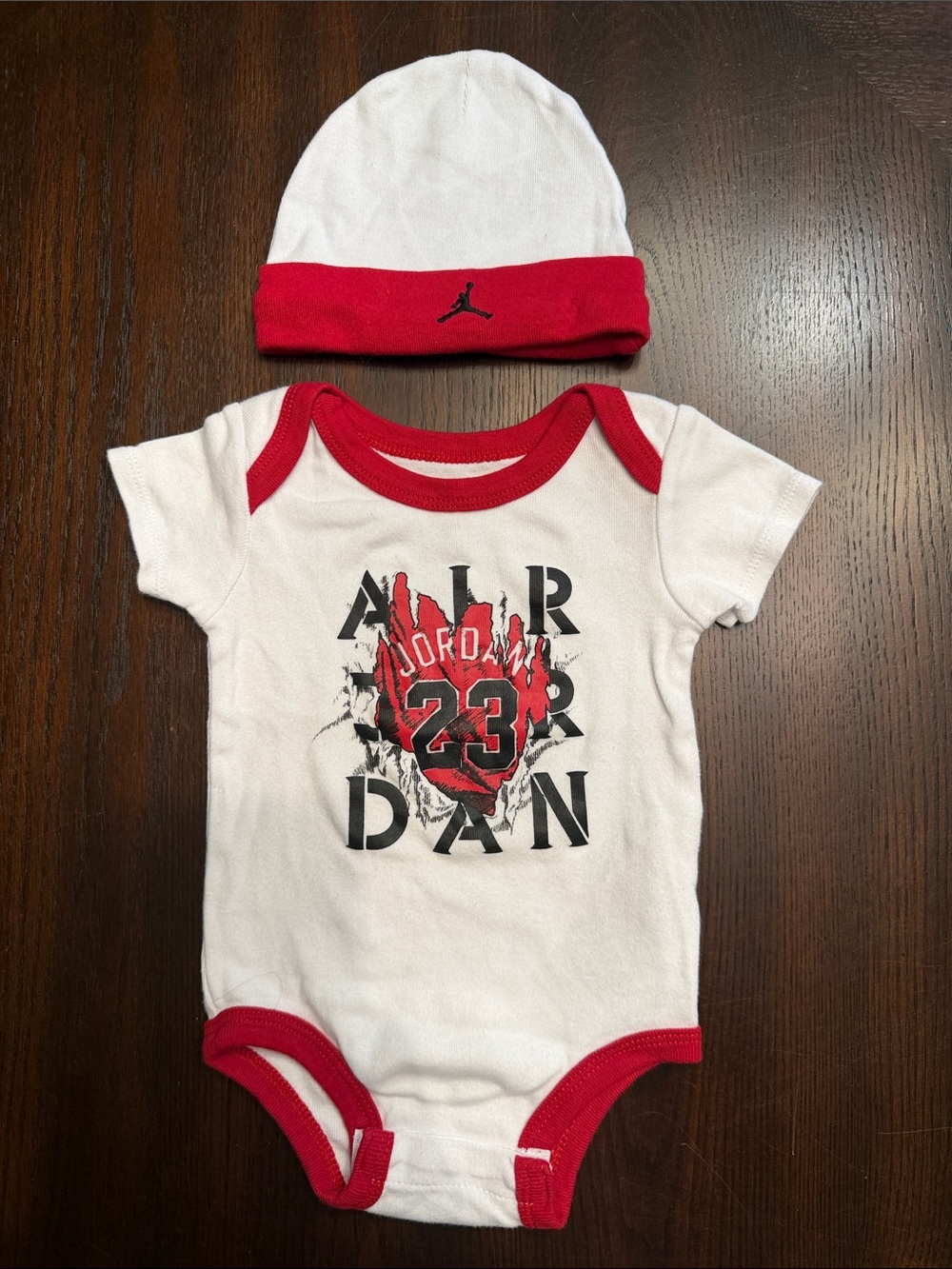 Jordan White & Red Infant Bodysuit Onesie and Hat Set 6-12M